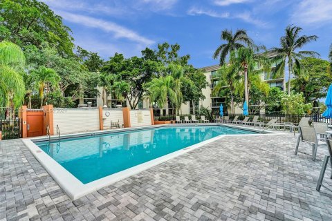 Condominio en venta en Fort Lauderdale, Florida, 1 dormitorio, 94.57 m2 № 1127333 - foto 27