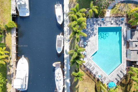 Copropriété à vendre à Fort Lauderdale, Floride: 1 chambre, 94.57 m2 № 1127333 - photo 2