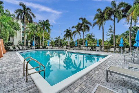 Condominio en venta en Fort Lauderdale, Florida, 1 dormitorio, 94.57 m2 № 1127333 - foto 8