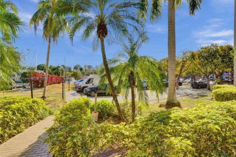 Condo in Fort Lauderdale, Florida, 1 bedroom  № 1127333 - photo 18