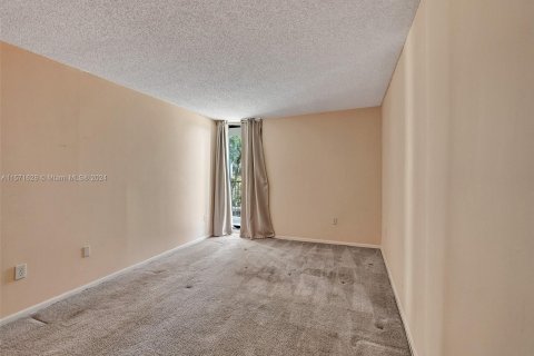 Condominio en venta en Fort Lauderdale, Florida, 1 dormitorio, 94.57 m2 № 1127333 - foto 15