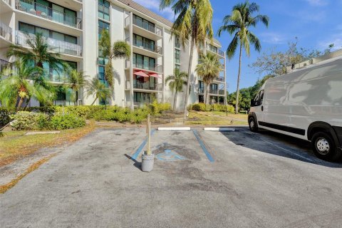 Condo in Fort Lauderdale, Florida, 1 bedroom  № 1127333 - photo 24