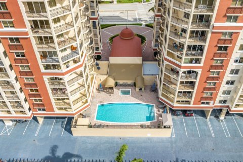 Copropriété à vendre à Fort Lauderdale, Floride: 2 chambres, 128.39 m2 № 1096635 - photo 21