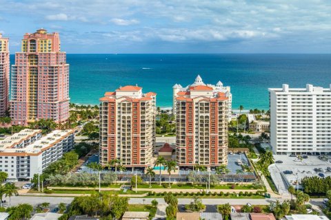 Condo in Fort Lauderdale, Florida, 2 bedrooms  № 1096635 - photo 10