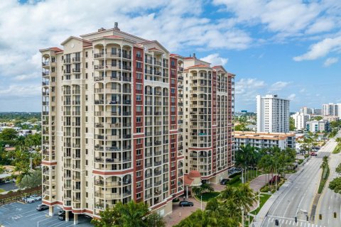 Condo in Fort Lauderdale, Florida, 2 bedrooms  № 1096635 - photo 2