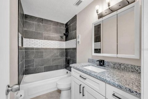 Copropriété à vendre à Tampa, Floride: 2 chambres, 85.84 m2 № 1392719 - photo 4