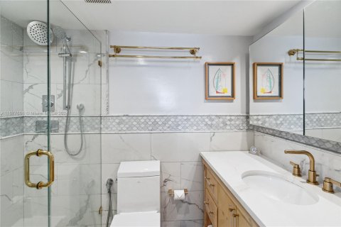 Condo in Miami Beach, Florida, 3 bedrooms  № 1404091 - photo 9