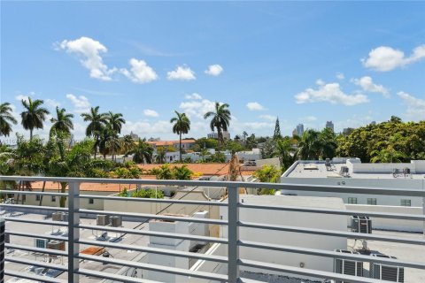 Copropriété à vendre à Miami Beach, Floride: 3 chambres, 129.69 m2 № 1404091 - photo 13