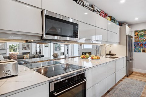 Condo in Miami Beach, Florida, 3 bedrooms  № 1404091 - photo 5