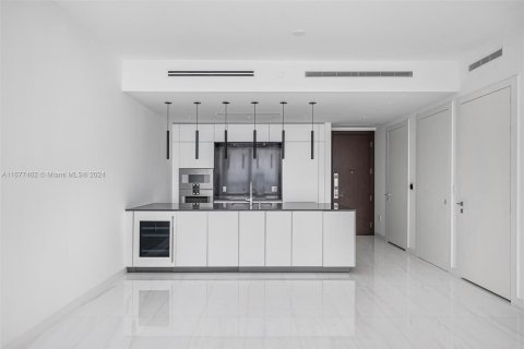 Condominio en venta en Miami, Florida, 1 dormitorio, 93 m2 № 1404088 - foto 4