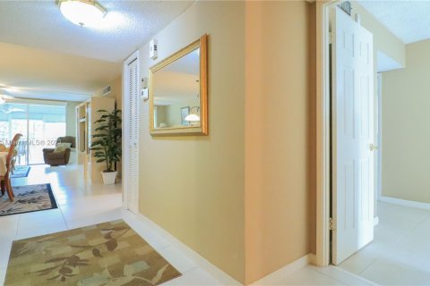 Condominio en venta en Pompano Beach, Florida, 3 dormitorios, 129.13 m2 № 908266 - foto 29