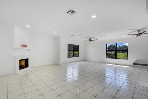 House in West Palm Beach, Florida 3 bedrooms, 165.27 sq.m. № 1172288 - photo 28