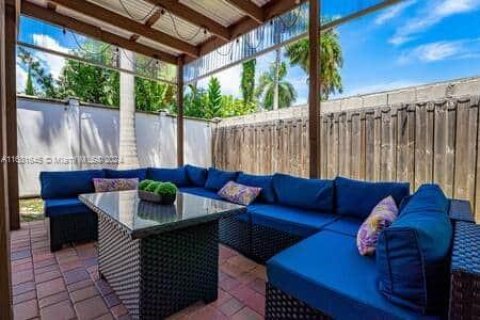 Casa en venta en Miami, Florida, 5 dormitorios, 202.99 m2 № 1413759 - foto 26