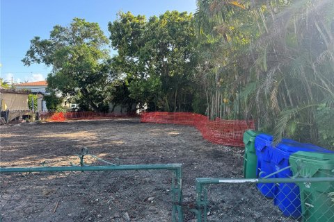 Terreno en venta en Miami, Florida № 1428452 - foto 3