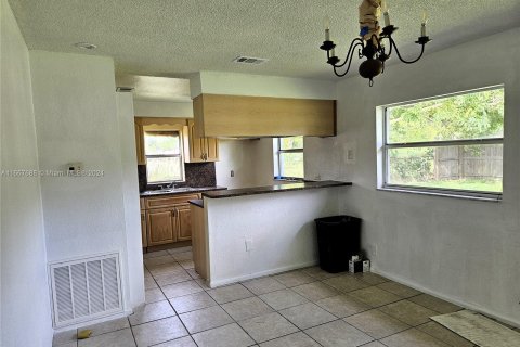 Casa en venta en St. Lucie, Florida, 3 dormitorios, 135.27 m2 № 1383142 - foto 7