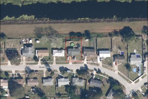 Casa en venta en St. Lucie, Florida, 3 dormitorios, 135.27 m2 № 1383142 - foto 1