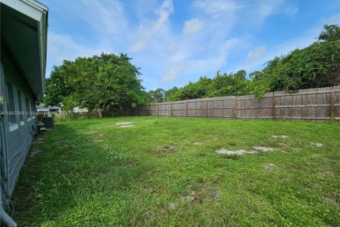 Villa ou maison à vendre à St. Lucie, Floride: 3 chambres, 135.27 m2 № 1383142 - photo 17