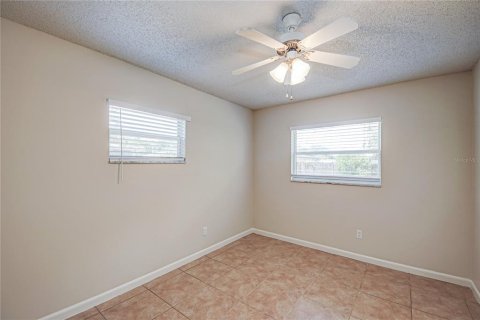 House in Kissimmee, Florida 3 bedrooms, 129.32 sq.m. № 1313395 - photo 12