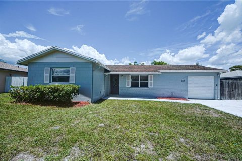 House in Kissimmee, Florida 3 bedrooms, 129.32 sq.m. № 1313395 - photo 1