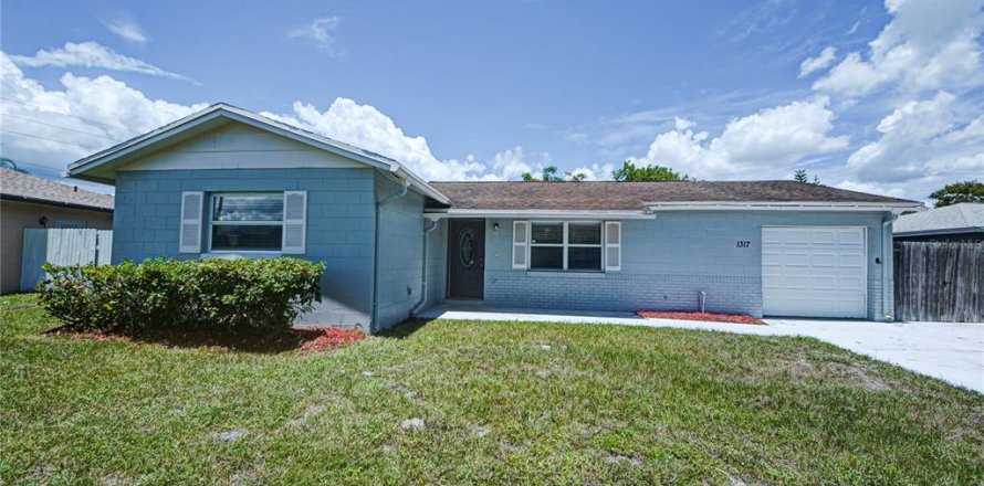 Casa en Kissimmee, Florida 3 dormitorios, 129.32 m2 № 1313395