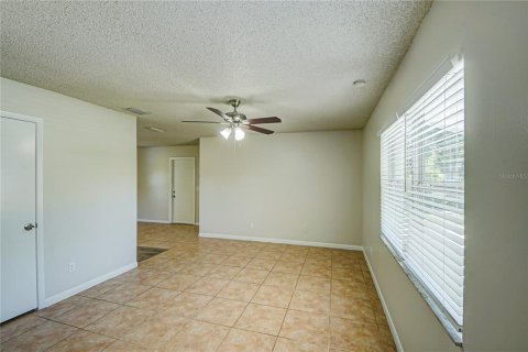 Villa ou maison à vendre à Kissimmee, Floride: 3 chambres, 129.32 m2 № 1313395 - photo 5