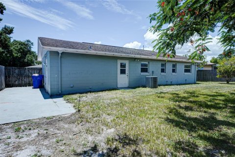 House in Kissimmee, Florida 3 bedrooms, 129.32 sq.m. № 1313395 - photo 24