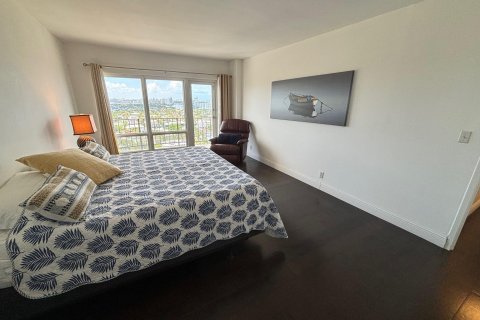 Condo in Fort Lauderdale, Florida, 3 bedrooms  № 1142514 - photo 8