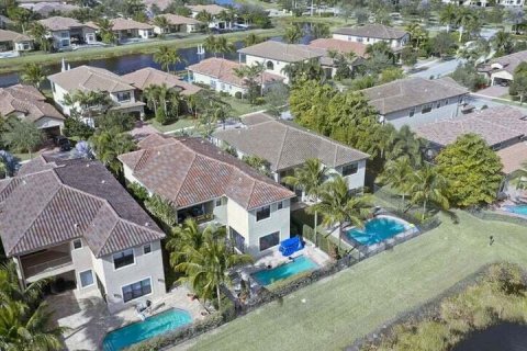 Villa ou maison à vendre à Delray Beach, Floride: 6 chambres, 402.36 m2 № 1207482 - photo 1