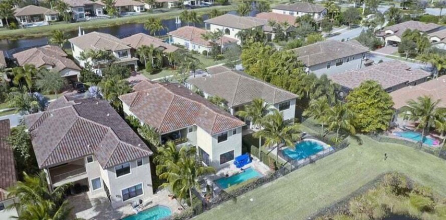 Casa en Delray Beach, Florida 6 dormitorios, 402.36 m2 № 1207482