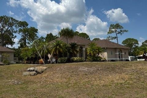 House in Loxahatchee Groves, Florida 4 bedrooms, 237.46 sq.m. № 1207481 - photo 3