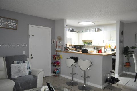 Condo in Miami, Florida, 2 bedrooms  № 1140864 - photo 6