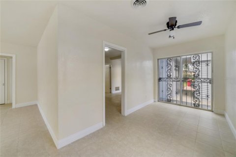 Villa ou maison à vendre à Orlando, Floride: 3 chambres, 150.87 m2 № 1427183 - photo 5