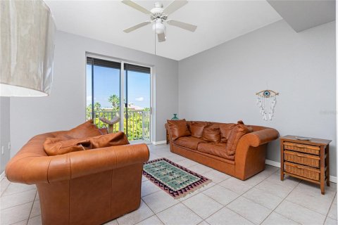 Condo in Punta Gorda, Florida, 3 bedrooms  № 1143946 - photo 9