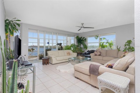 Copropriété à vendre à Punta Gorda, Floride: 3 chambres, 204.94 m2 № 1143946 - photo 15