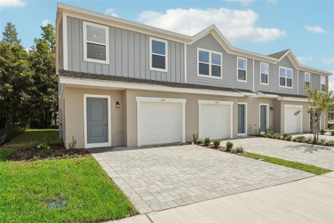 Townhouse in Davenport, Florida 3 bedrooms, 134.8 sq.m. № 1400549 - photo 1