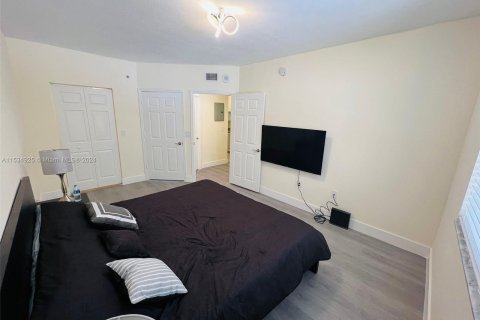 Condominio en venta en Sunny Isles Beach, Florida, 2 dormitorios, 84.26 m2 № 1016827 - foto 7