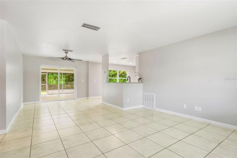 Casa en venta en Palm Bay, Florida, 3 dormitorios, 121.24 m2 № 1355663 - foto 4