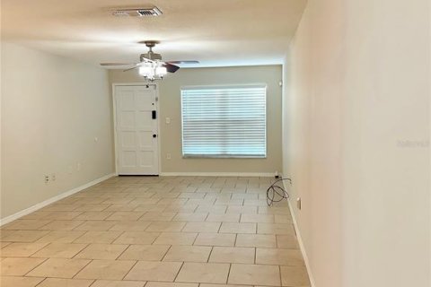 Condominio en venta en Casselberry, Florida, 1 dormitorio, 69.68 m2 № 1415037 - foto 4