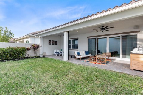 Villa ou maison à vendre à Lake Worth, Floride: 4 chambres, 267.28 m2 № 987202 - photo 27