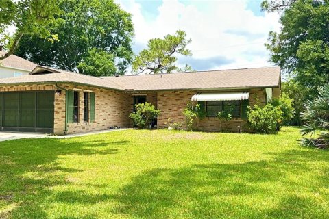 Villa ou maison à vendre à Edgewater, Floride: 2 chambres, 159.79 m2 № 1265985 - photo 1