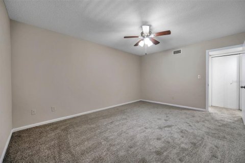 Townhouse in Tampa, Florida 3 bedrooms, 134.71 sq.m. № 1347441 - photo 26