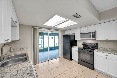 Adosado en venta en Tampa, Florida, 3 dormitorios, 134.71 m2 № 1347441 - foto 19