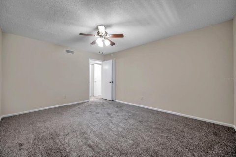 Townhouse in Tampa, Florida 3 bedrooms, 134.71 sq.m. № 1347441 - photo 27