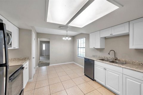 Adosado en venta en Tampa, Florida, 3 dormitorios, 134.71 m2 № 1347441 - foto 22