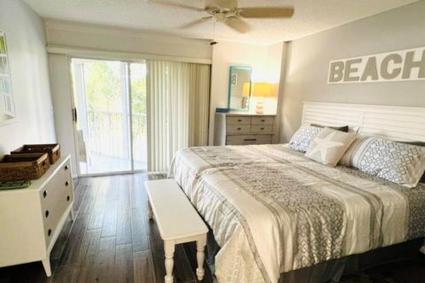 Condo in Lake Worth, Florida, 2 bedrooms  № 1104327 - photo 8
