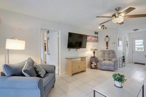 Condominio en venta en Lake Worth, Florida, 1 dormitorio, 79.9 m2 № 1104328 - foto 19