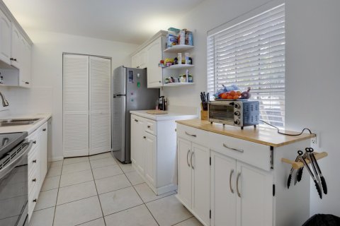 Condominio en venta en Lake Worth, Florida, 1 dormitorio, 79.9 m2 № 1104328 - foto 15