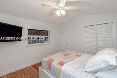 House in Fort Lauderdale, Florida 3 bedrooms, 145.11 sq.m. № 1104051 - photo 14