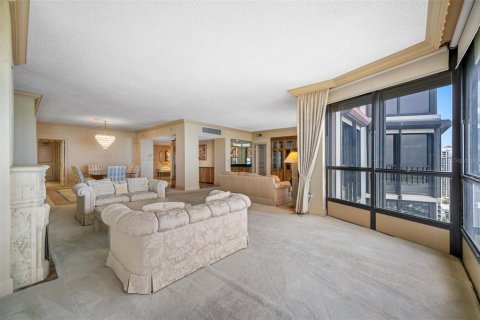 Condominio en venta en Saint Petersburg, Florida, 3 dormitorios, 306.58 m2 № 1387303 - foto 16