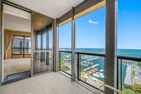 Condominio en venta en Saint Petersburg, Florida, 3 dormitorios, 306.58 m2 № 1387303 - foto 20